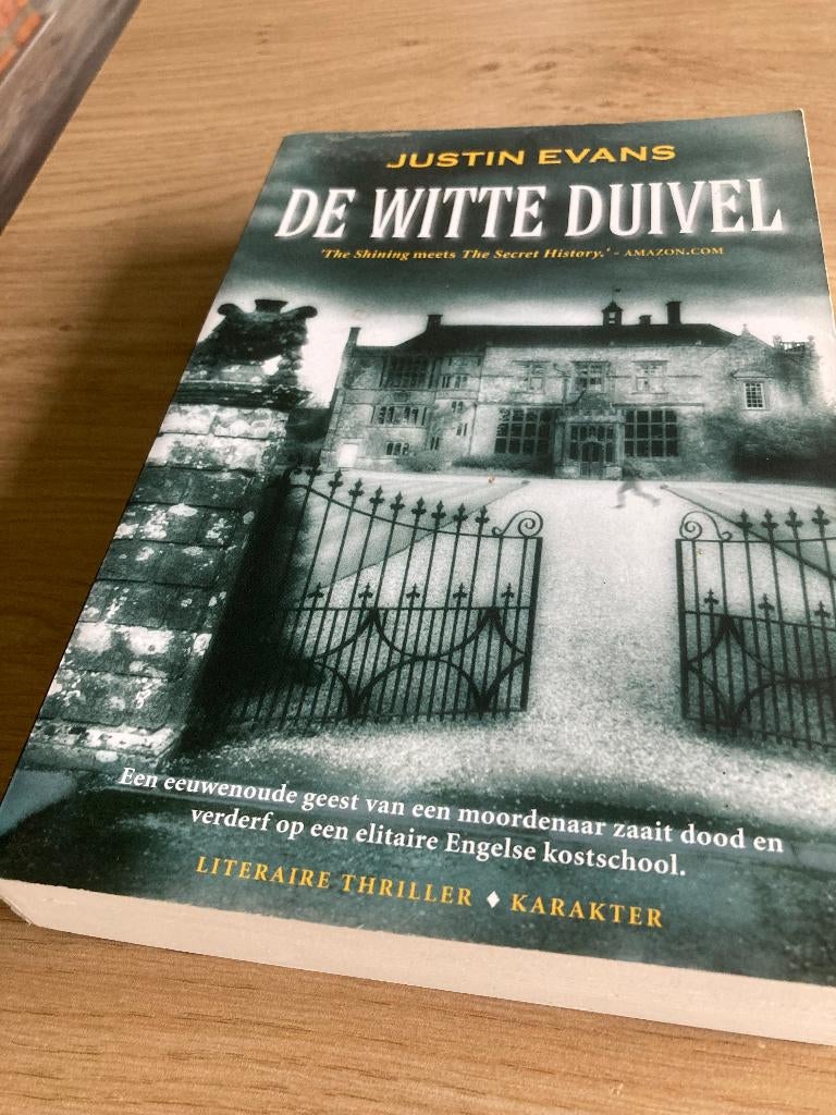 Boek Justin Evans, Ophalen of Verzenden, Gelezen