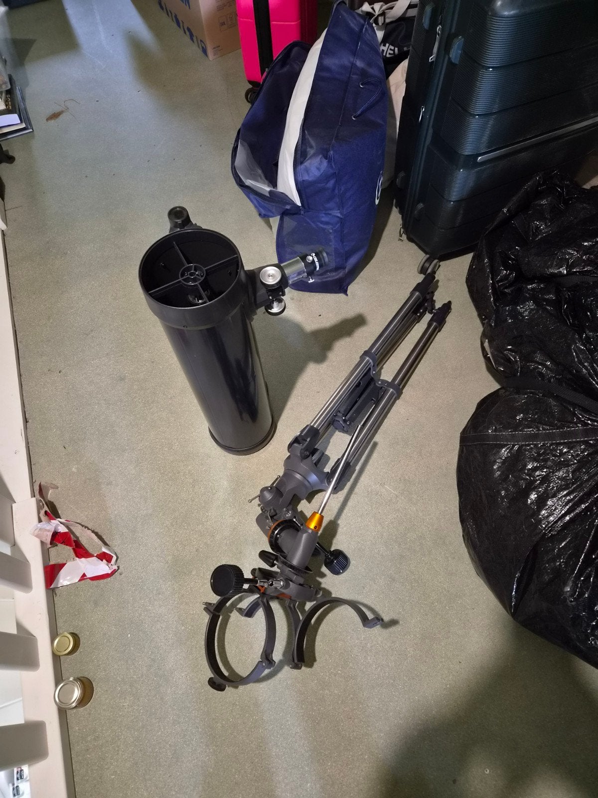 Spiegeltelescoop met statief (mist onderdelen), Audio, Tv en Foto, Optische apparatuur | Telescopen, Ophalen, Gebruikt, 80 tot 200 mm