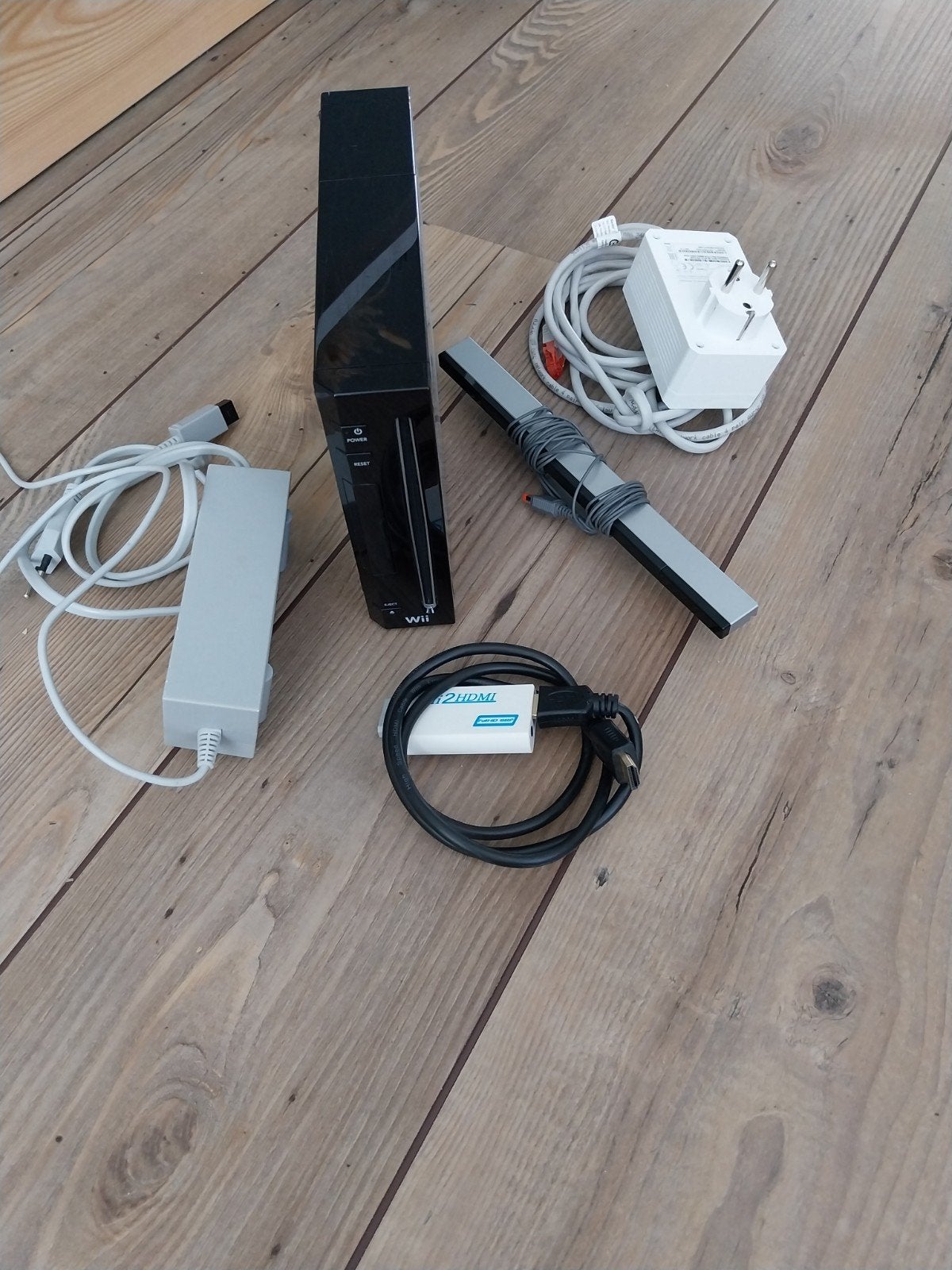 Nintendo Wii - Inclusief alle aansluitkabels, Ophalen, Gebruikt, Zonder controller
