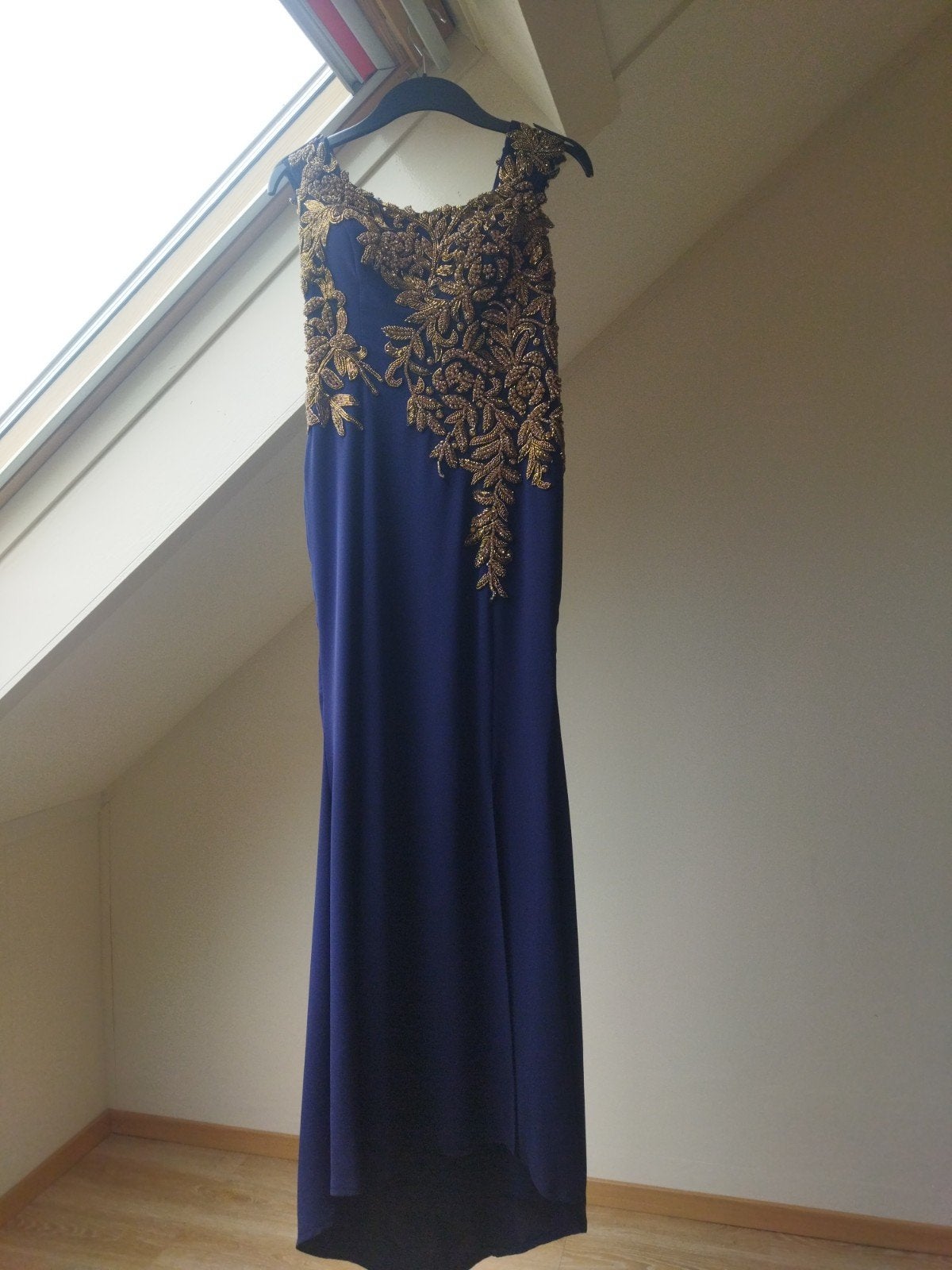 Donkerblauwe Galajurk met Gouden Details - Maat 38, Maat 38/40 (M), Galajurk, Blauw, Ophalen of Verzenden