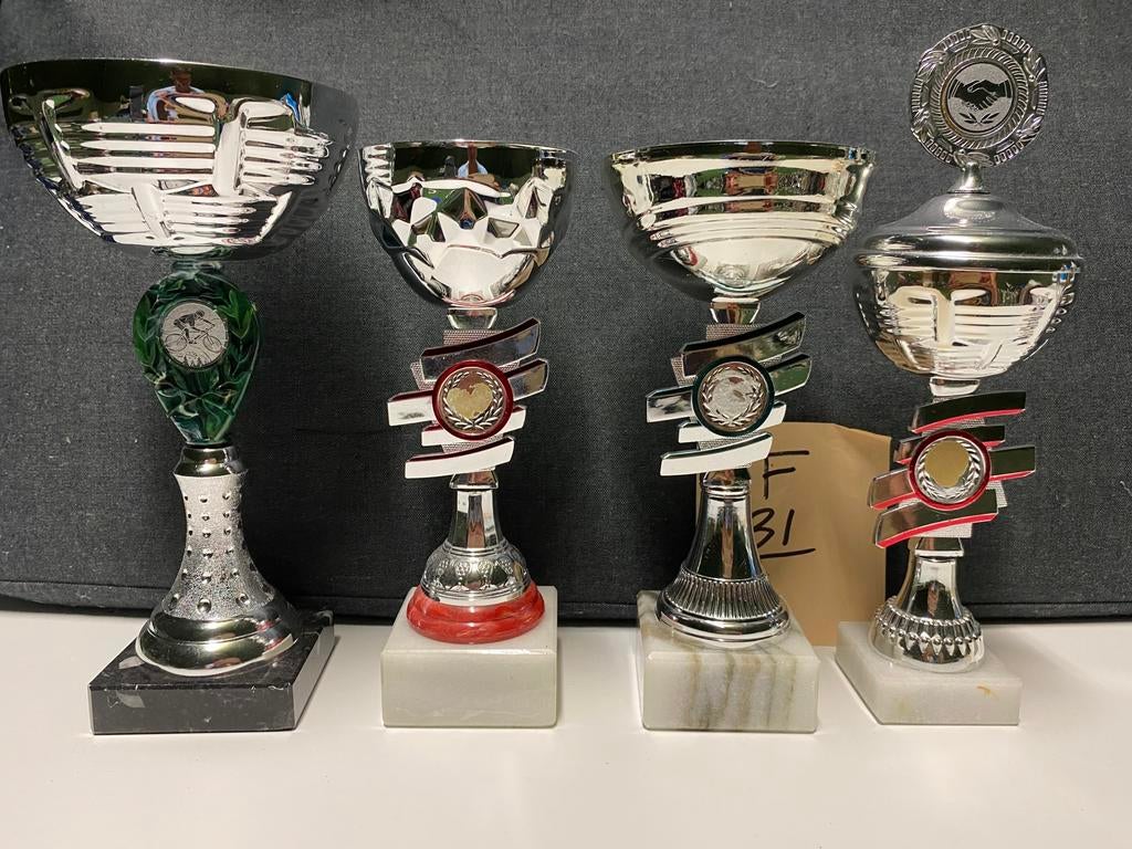 Trofeeën/wedstrijdbekers/sportprijzen/bokalen, set 31, Ophalen of Verzenden, Zo goed als nieuw