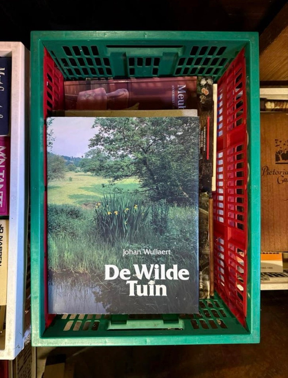 Diverse boeken collectie in 11 kratten - ideaal voor verkoop, Ophalen, Gelezen, Verschillende onderwerpen