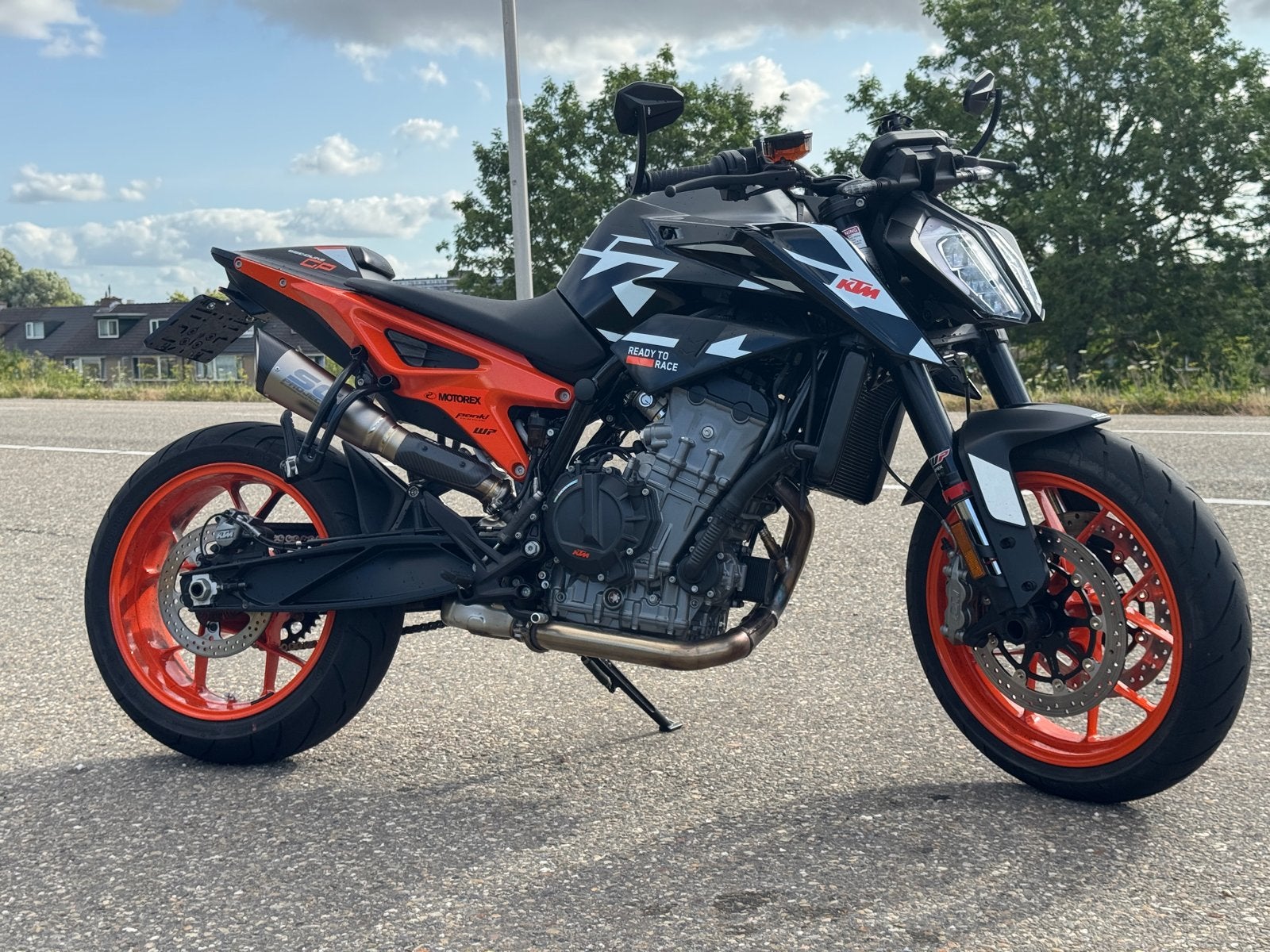 KTM 890 DUKE GP, 2 cilinders, Occasion, 890 cc, Motorrijbewijs A