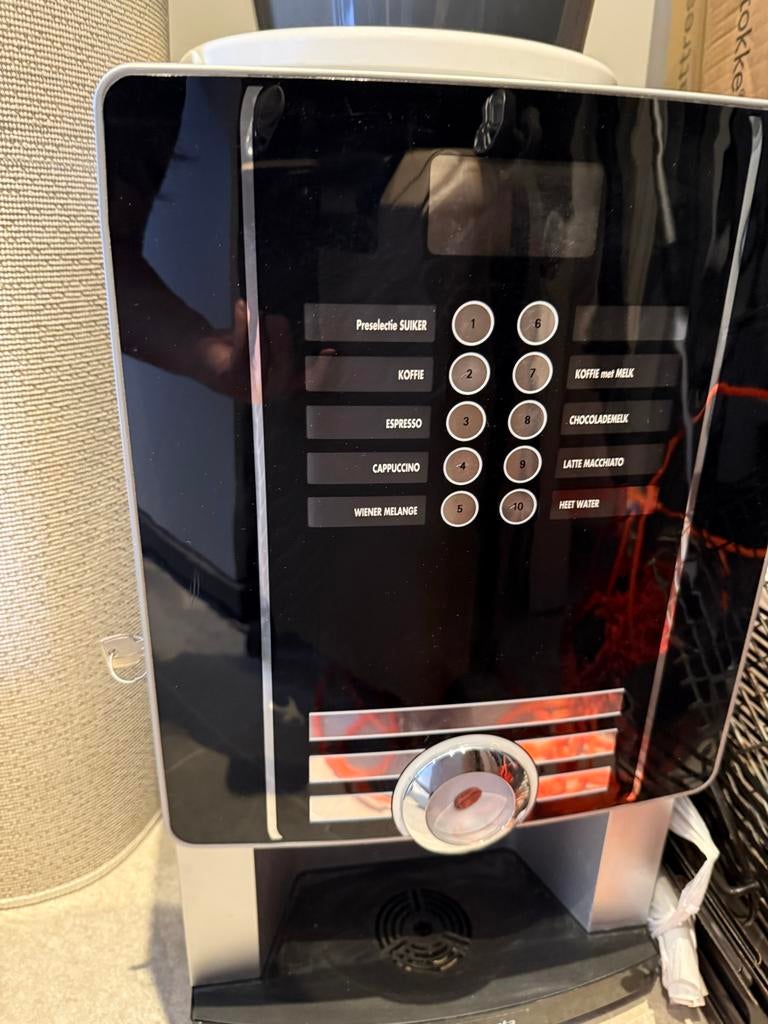 Selecta Koffiemachine - Diverse Koffievariaties, Witgoed en Apparatuur, Koffiezetapparaten, Ophalen, Gebruikt, 10 kopjes of meer