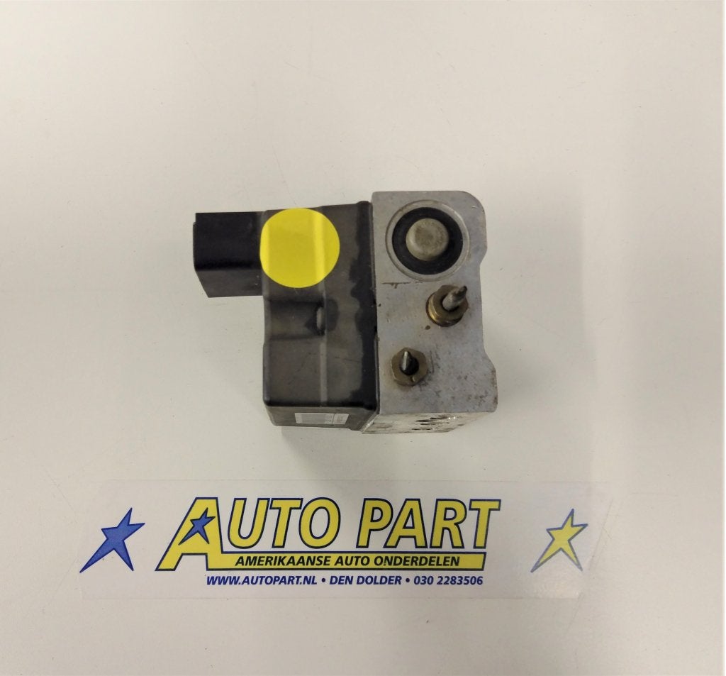 Dodge Ram 1500 ABS pomp 2004-2005, Gebruikt, PO Box 21-8004 | Auburn Hills, MI 48321-8004, Amerikaanse onderdelen, Ophalen of Verzenden