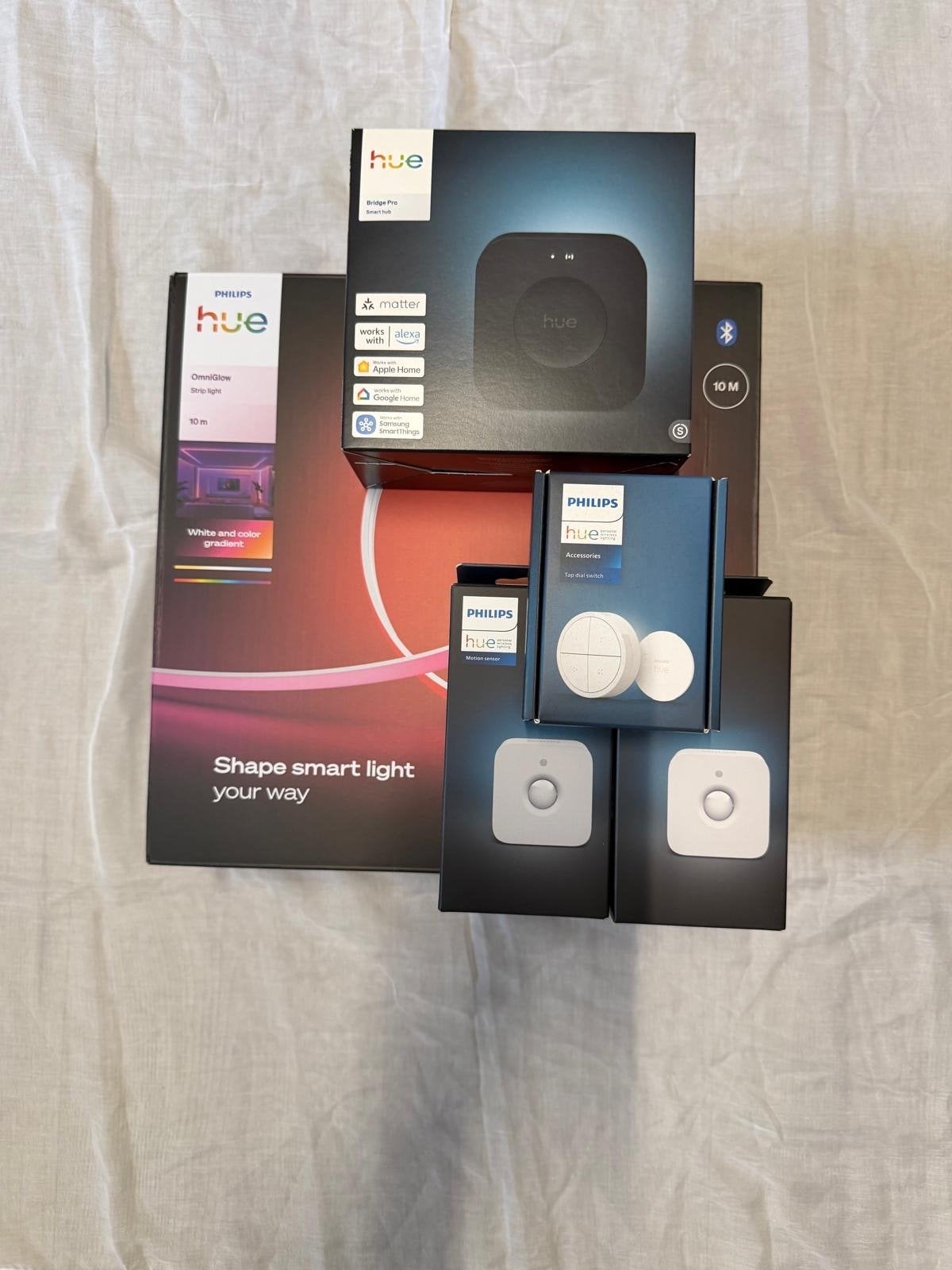 Philips Hue Smart Home Set: Bridge, Lightstrip & Dimmers, Dimbaar, Ophalen of Verzenden, Nieuw, Philips Hue