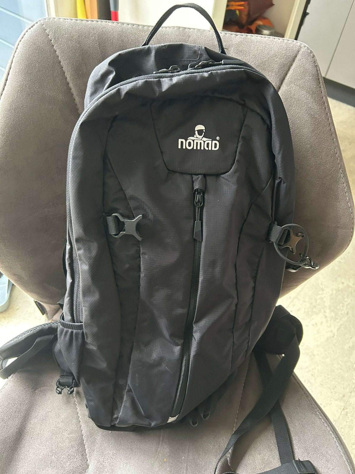Nomad rugzak - gebruikt maar onbeschadigd, Nomad, Gebruikt, 25 tot 40 cm, Ophalen of Verzenden