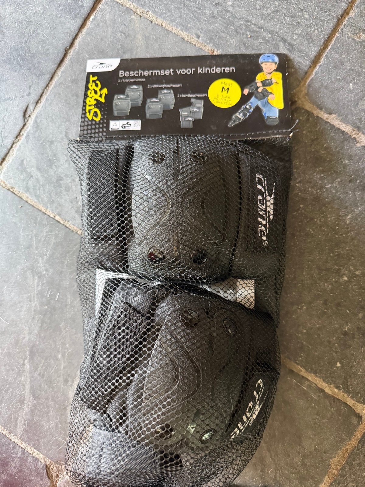 Nieuw: Beschermset kinderen skeelers skates 6-9 jaar) NIEUW, Sport en Fitness, Schaatsen, Ophalen of Verzenden, Nieuw, Overige typen