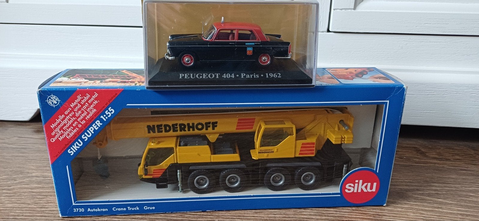 Modelauto Peugeot 404 en Siku hijskraan Nederhoff, Ophalen, Auto, Revell, Groter dan 1:32