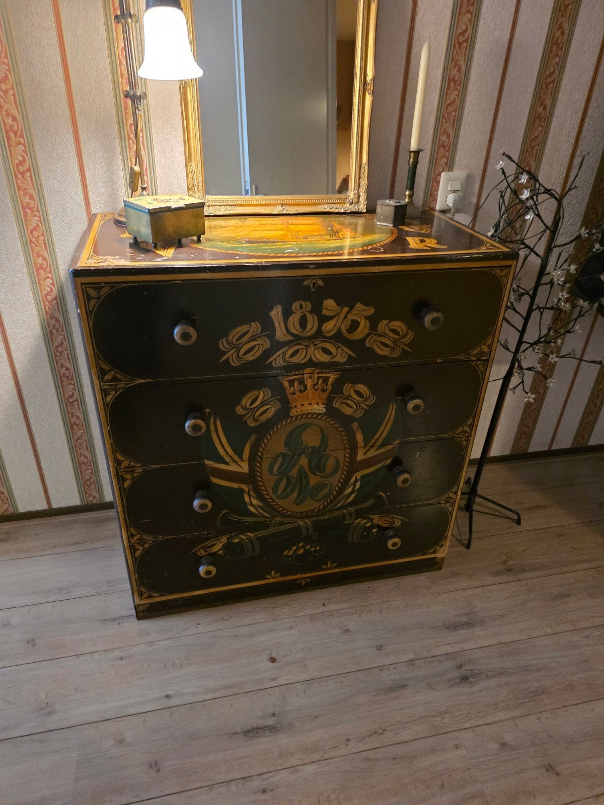 Antieke ladekast met maritieme beschildering uit 1875, Huis en Inrichting, Kasten | Boekenkasten, Gebruikt, 100 tot 150 cm, Antiek, Maritiem, Vintage