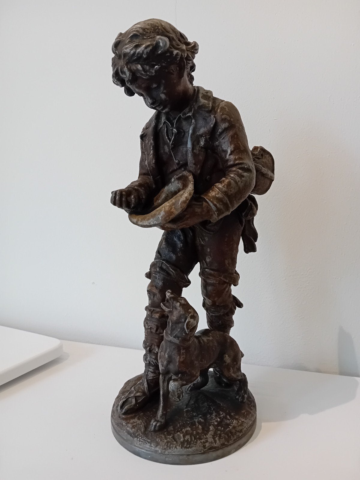 antiek  Beeld Jongen met Hond, Art nouveau, Ophalen of Verzenden, 20 - 50 cm, Beeld