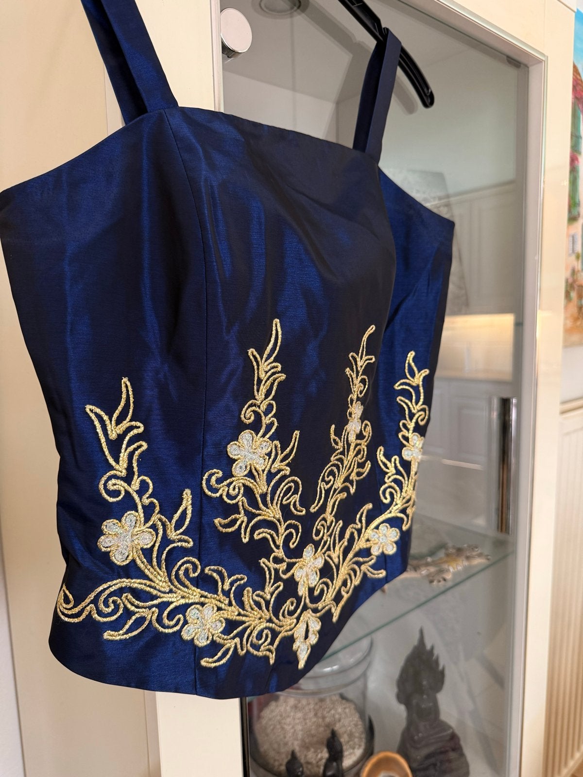 Donkerblauwe top met goudkleurig borduurwerk maat S, Overige typen, Blauw, Ophalen of Verzenden, Zo goed als nieuw