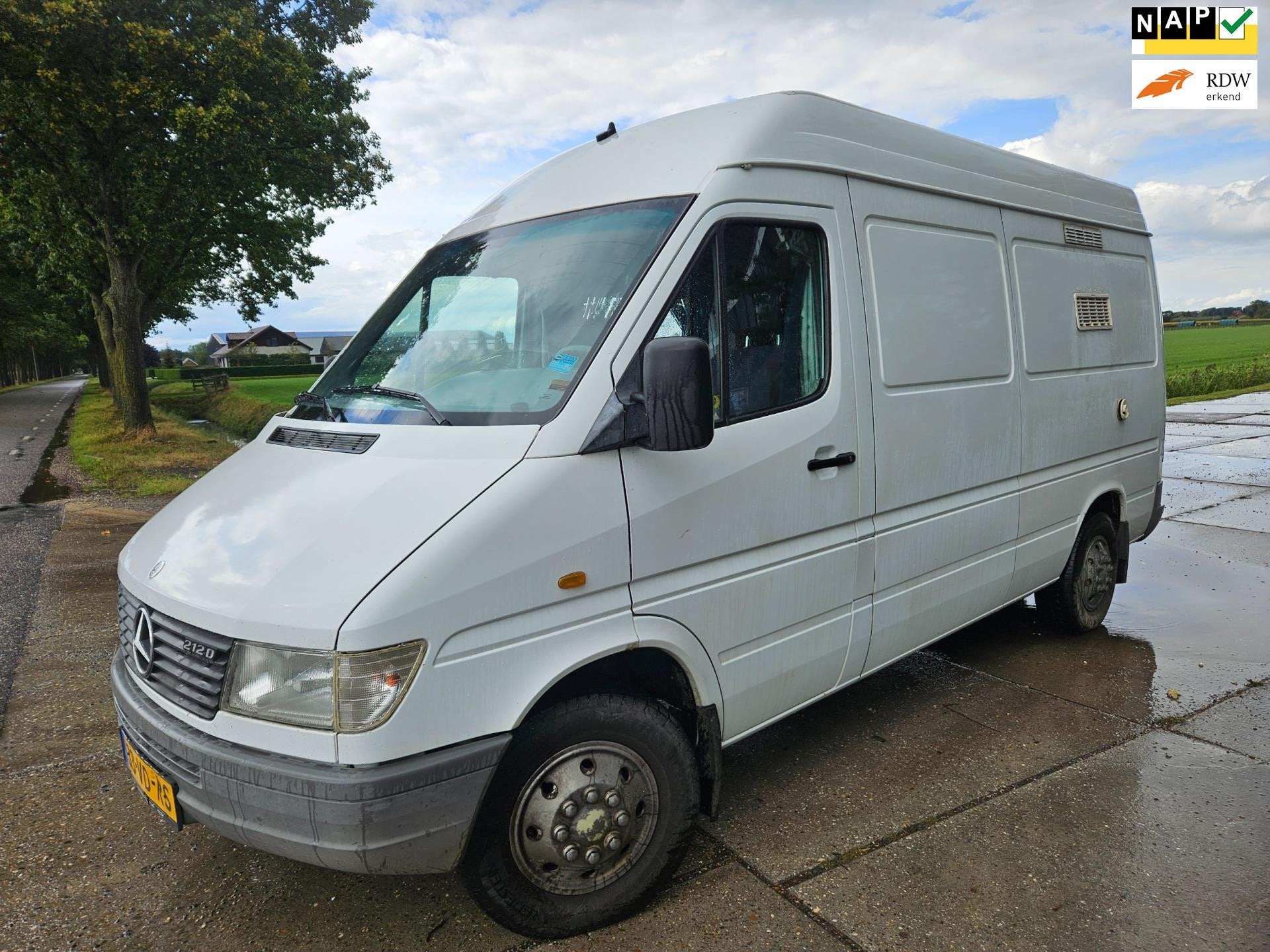 Mercedes-Benz 212 D / orginele camper/ douch/ keuken/ automa, Automaat, Buscamper of Camperbus, Tot en met 2, Bedrijf