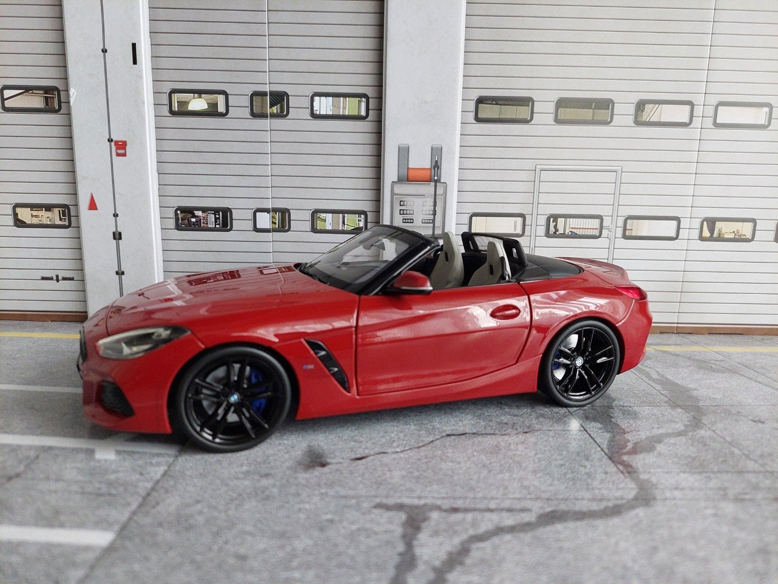 Bmw Z4 roadster G29 M40i rood Norev 1 18, Hobby en Vrije tijd, Ophalen, Zo goed als nieuw, Auto, Norev