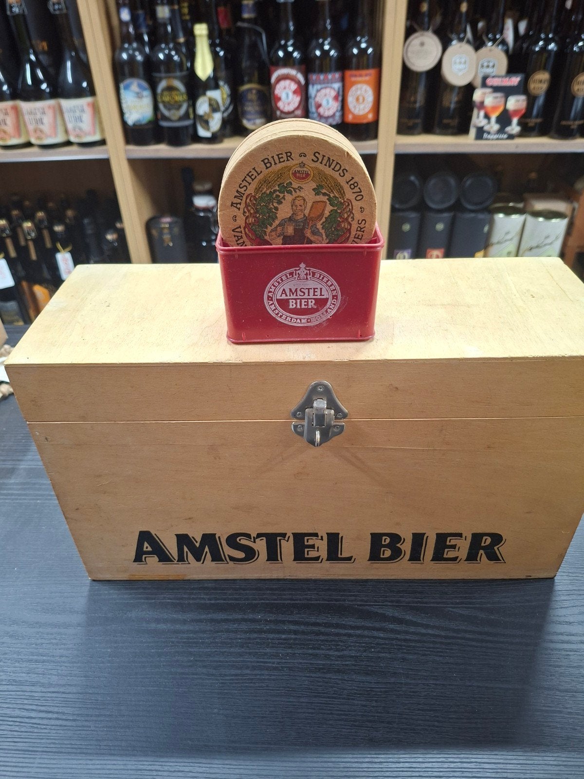 Amstel Bier houten kistje met onderzetters, Ophalen of Verzenden, Zo goed als nieuw, Reclamebord, Plaat of Schild, Amstel