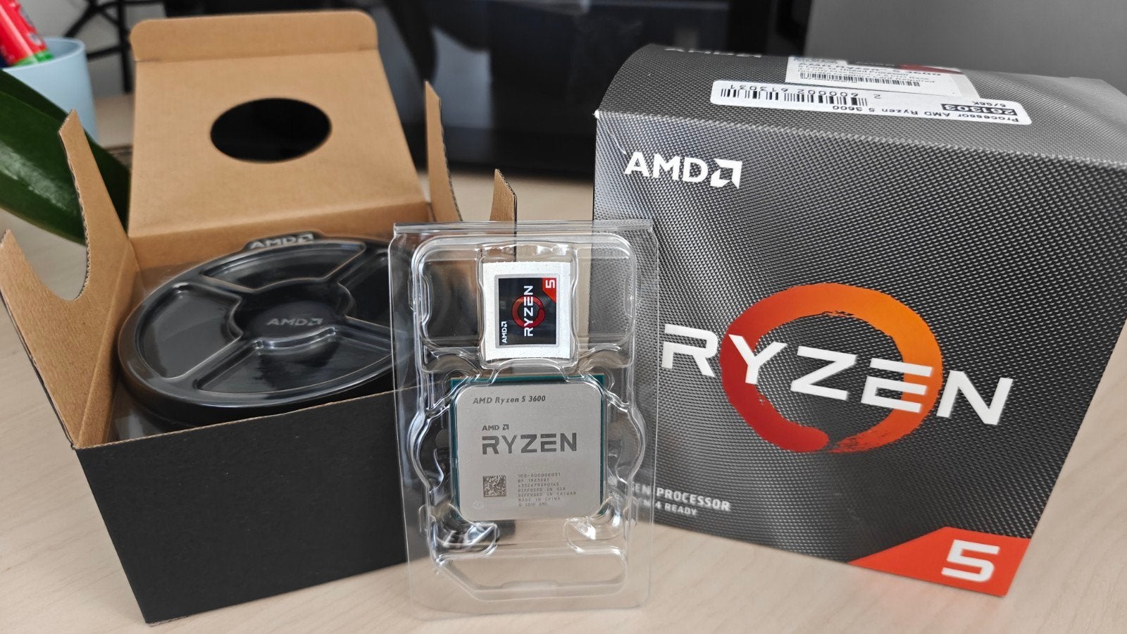 AMD Ryzen 5 3600 – Compleet in doos, Computers en Software, Processors, Gebruikt, 6-core, 3 tot 4 Ghz, Ophalen of Verzenden
