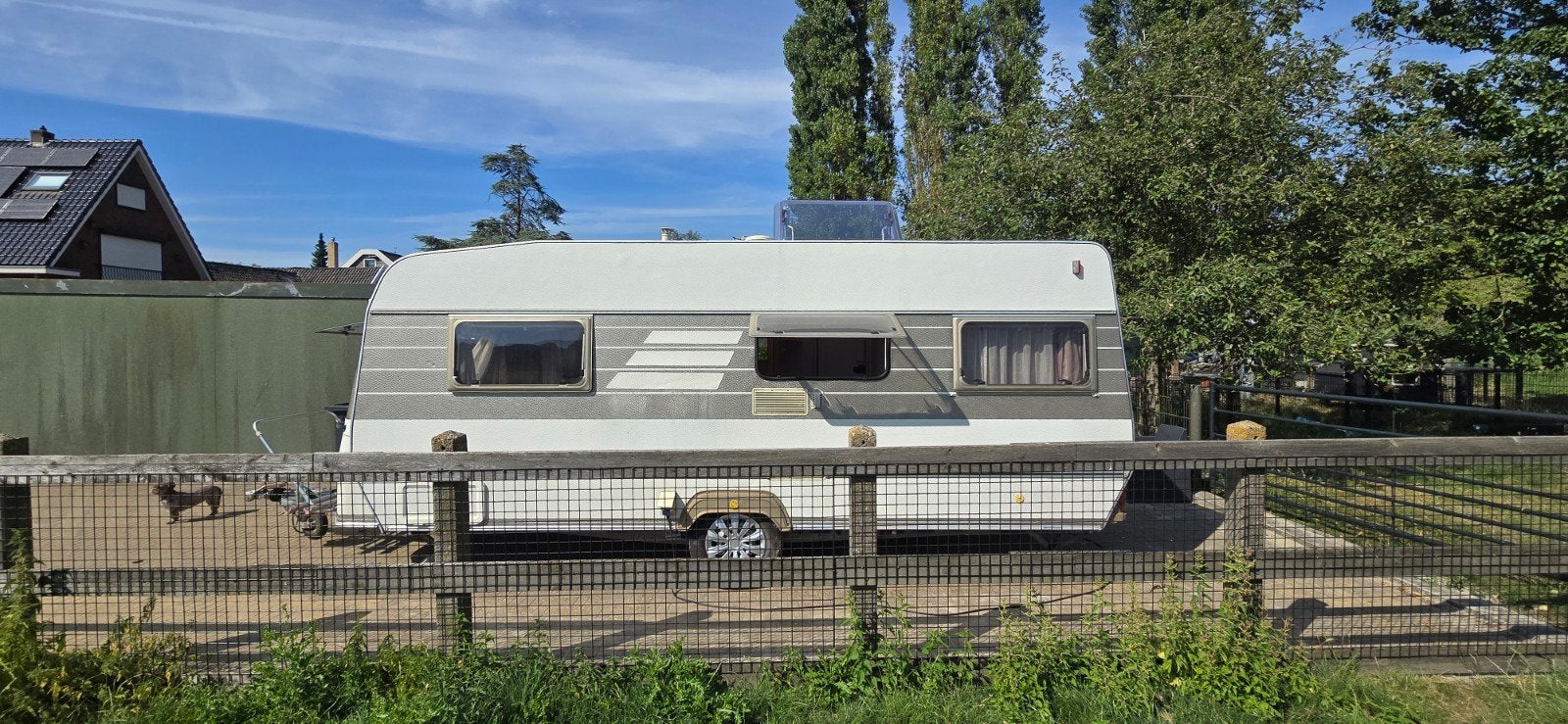 Eriba Nova 531 (1993) | 2 vaste bedden | Luifel, Caravans en Kamperen, Caravans, 2 aparte bedden, Rondzit, Schokbreker, Particulier
