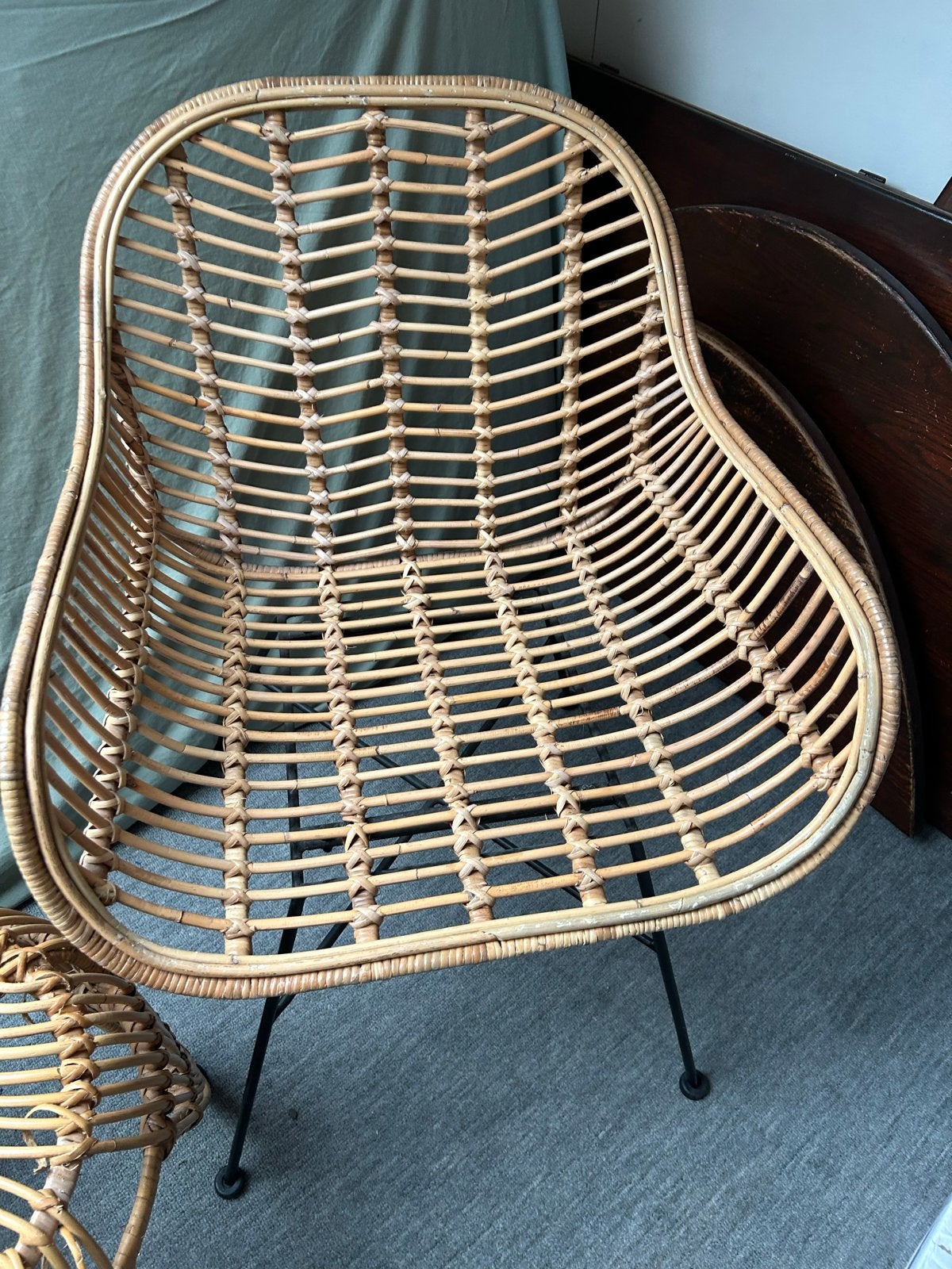 Rotan stoel en bijzettafel, Gebruikt, Bruin, Riet of Rotan, Ophalen of Verzenden