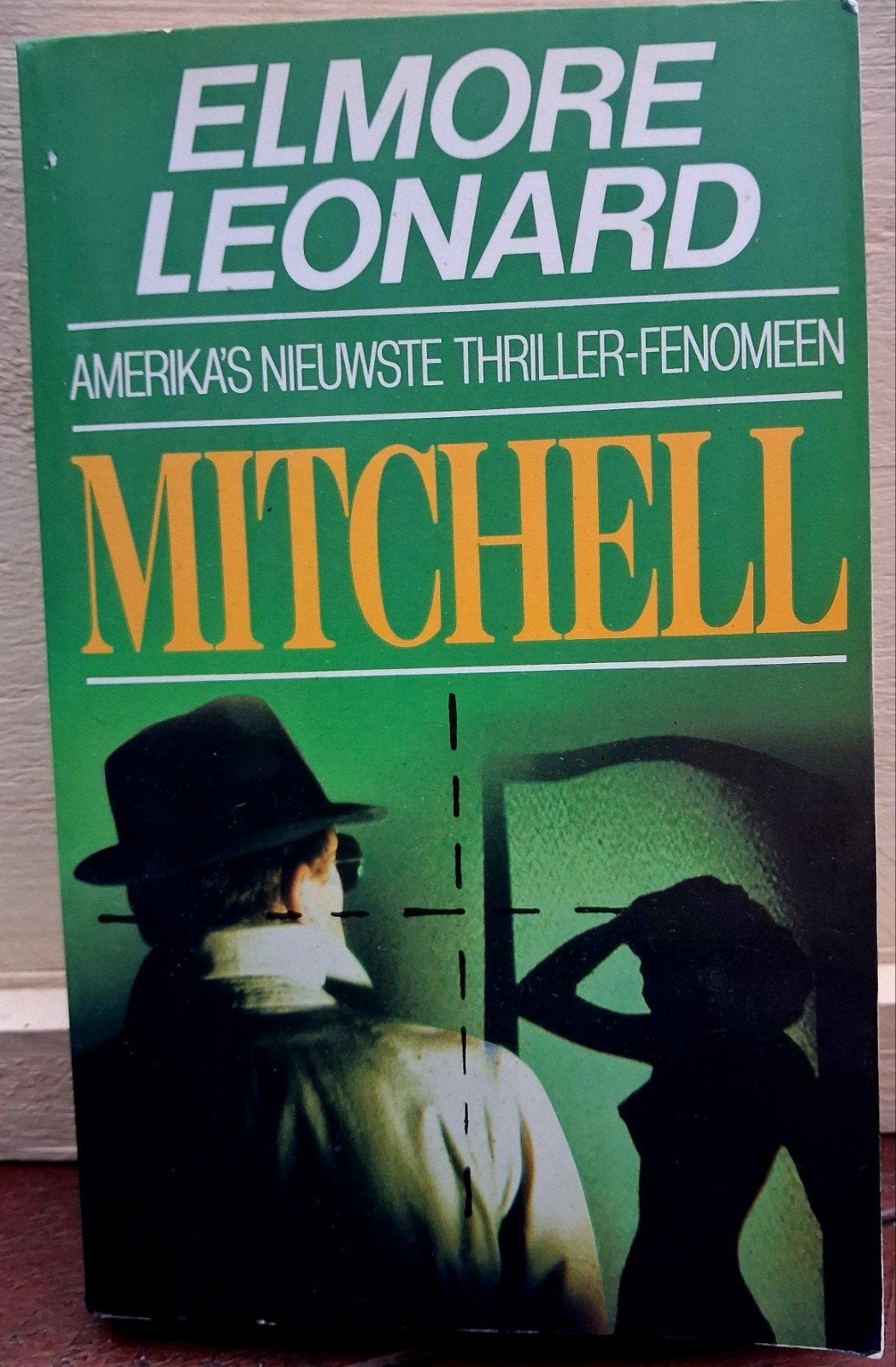 Mitchell - Elmore Leonard (Thriller), Boeken, Ophalen of Verzenden, Gelezen