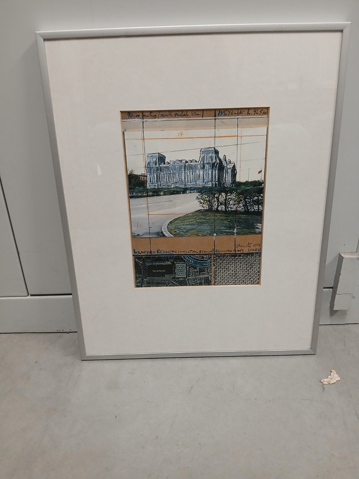 Christo - Wrapped Reichstag (Project for Berlin), Ophalen, Print, Print/reproductie, Gesigneerd