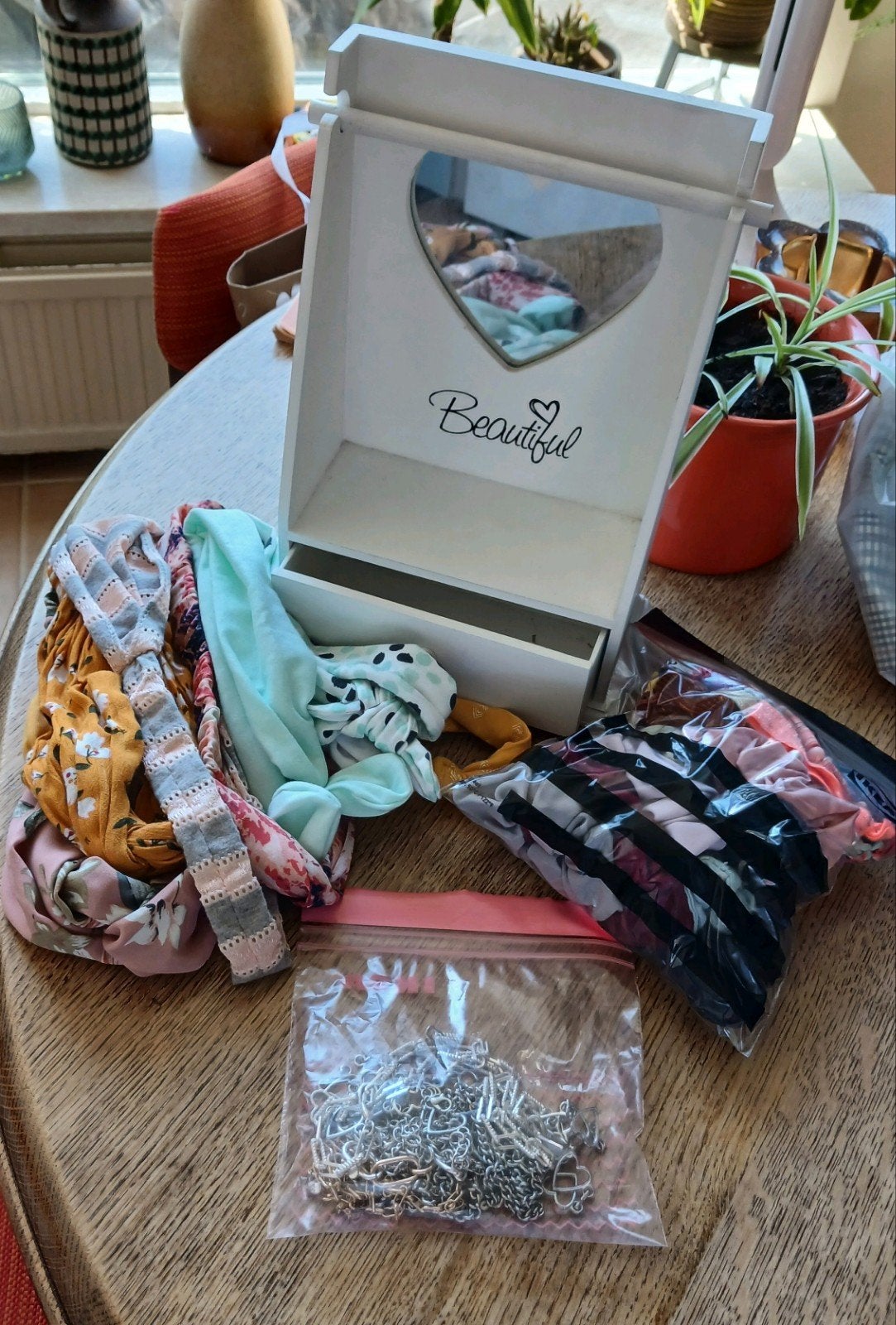 Kinder bijouterie scrunchies,armband, haarbanden, ketting, Ophalen of Verzenden, Zo goed als nieuw