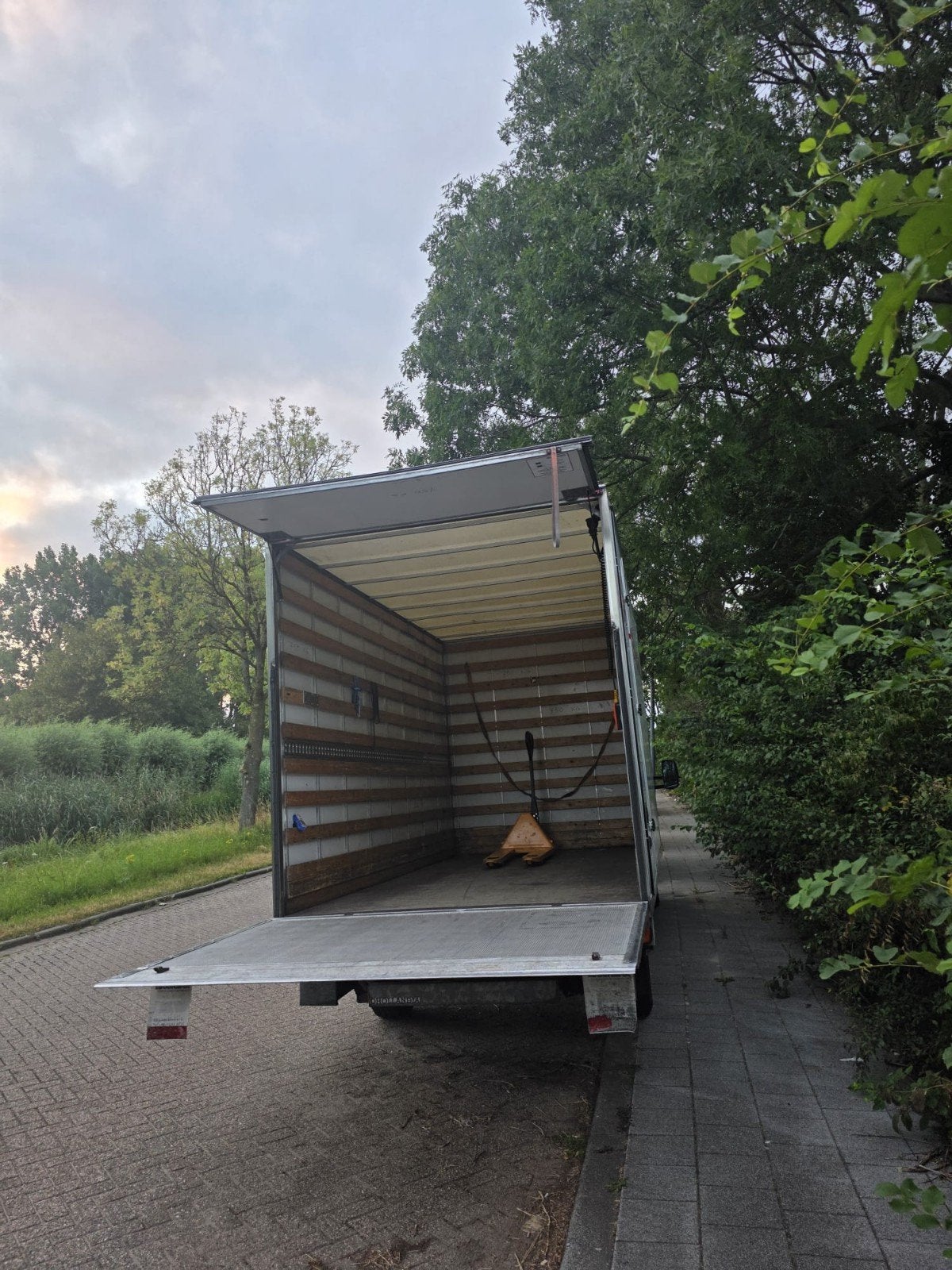 Goedkoop Verhuizen & Woning Ontruimen, Ophalen