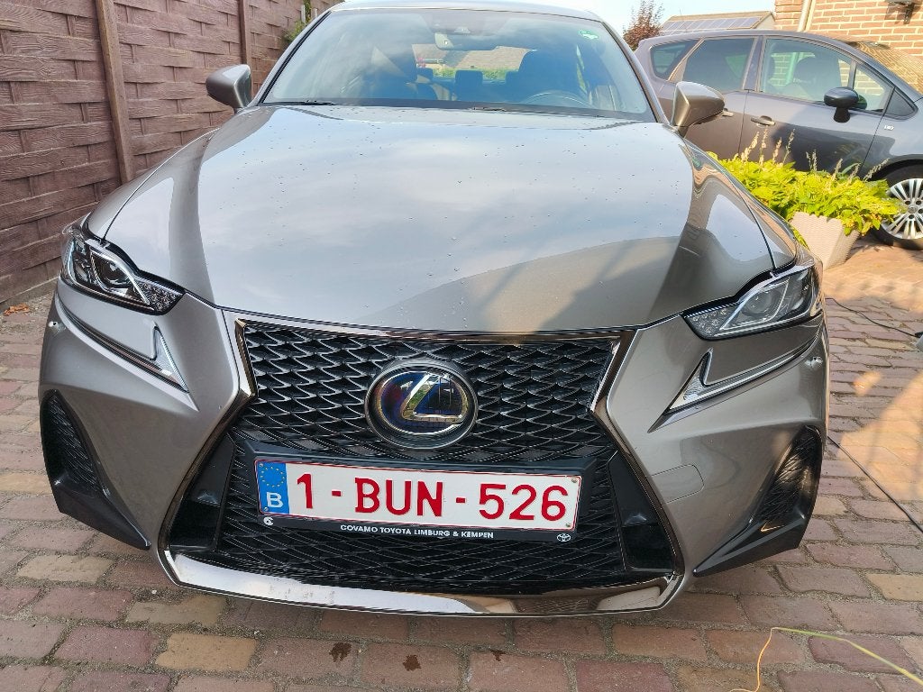 Prachtige Lexus IS f-sport full options, Auto's, Dealer onderhouden, Achterwielaandrijving, 4 cilinders, Sedan