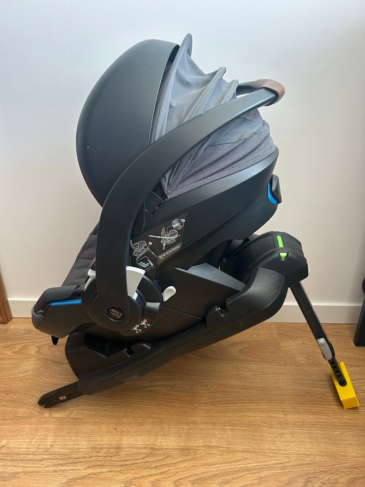 BeSafe iZi Go Modular X1 i-Size autostoel met isofix base, Autogordel of Isofix, Verstelbare rugleuning, Zo goed als nieuw, 0 t/m 13 kg