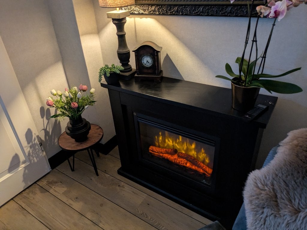 Elektrische haard met ombouw., Ophalen of Verzenden, Zo goed als nieuw, Vrijstaande haard, Elektrische haard