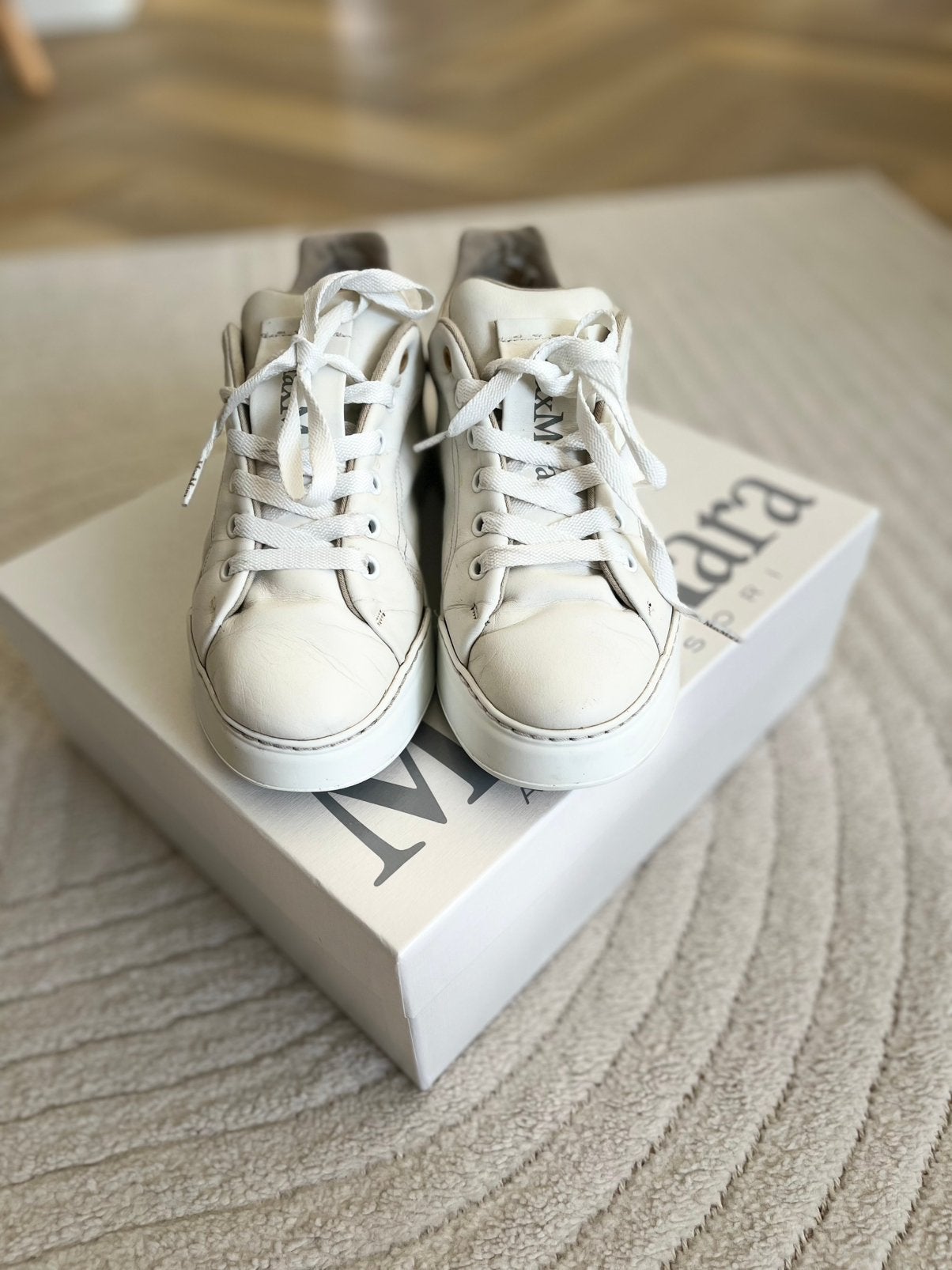 Elegante Max Mara sneakers voor dames - Maat 38, Kleding | Dames, Wit, Ophalen of Verzenden, Sneakers of Gympen, Zo goed als nieuw