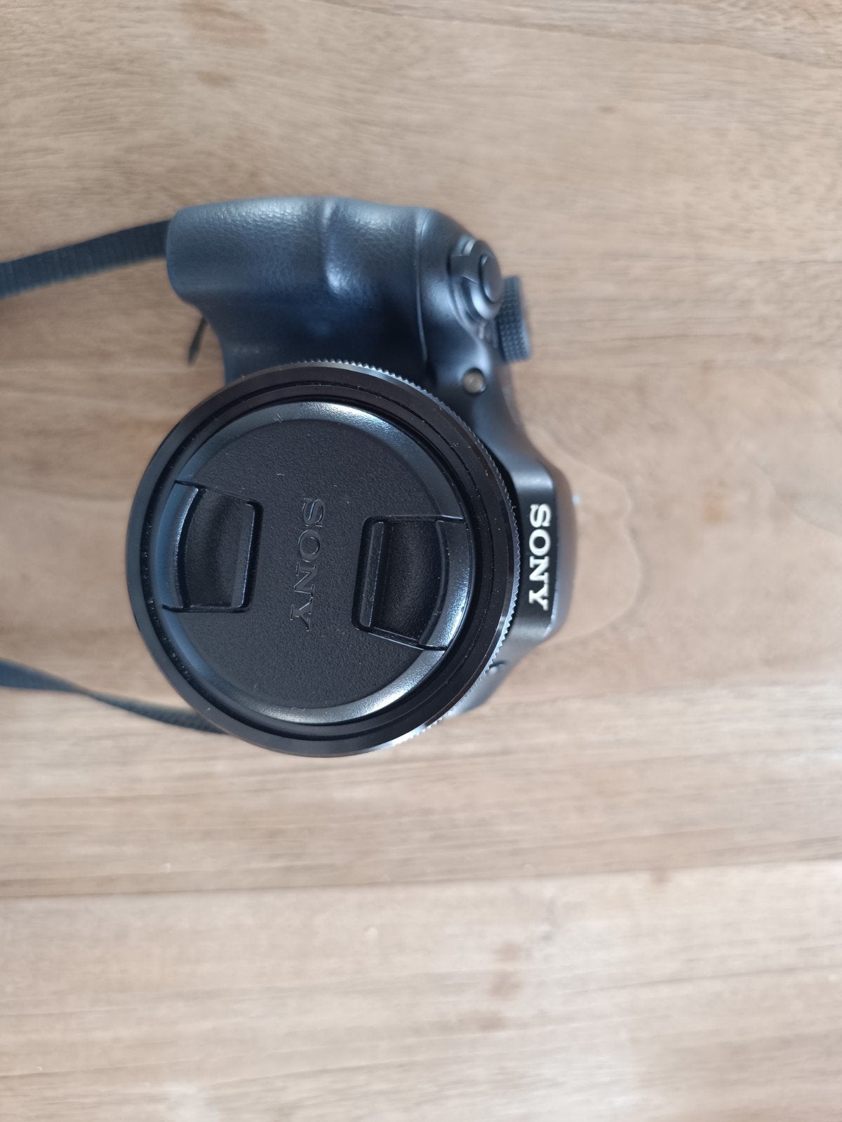 Sony Cyber-shot DSC-HX300 met 50x optische zoom en tasje, Ophalen of Verzenden