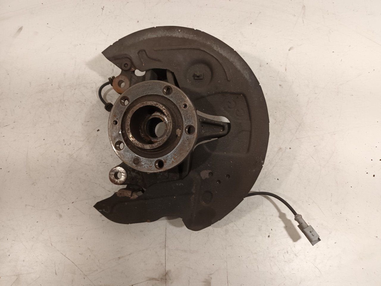 Wielnaaf links voor Peugeot 3008, Onderdelen@venauto.nl, Van der Ven Autorecycling B.V., Gebruikt, Ettenseweg 76, 4706 PB Roosendaal, The Netherlands