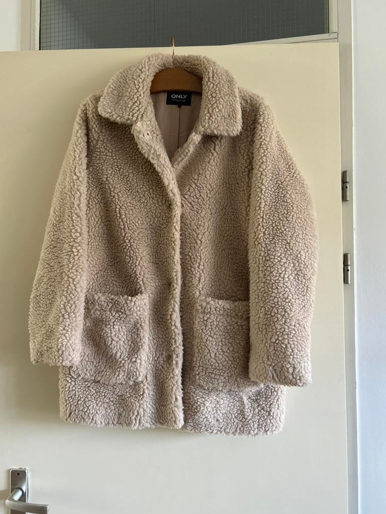 Beige teddy jas van Only, Ophalen of Verzenden, Zo goed als nieuw, Maat 42/44 (L), Beige