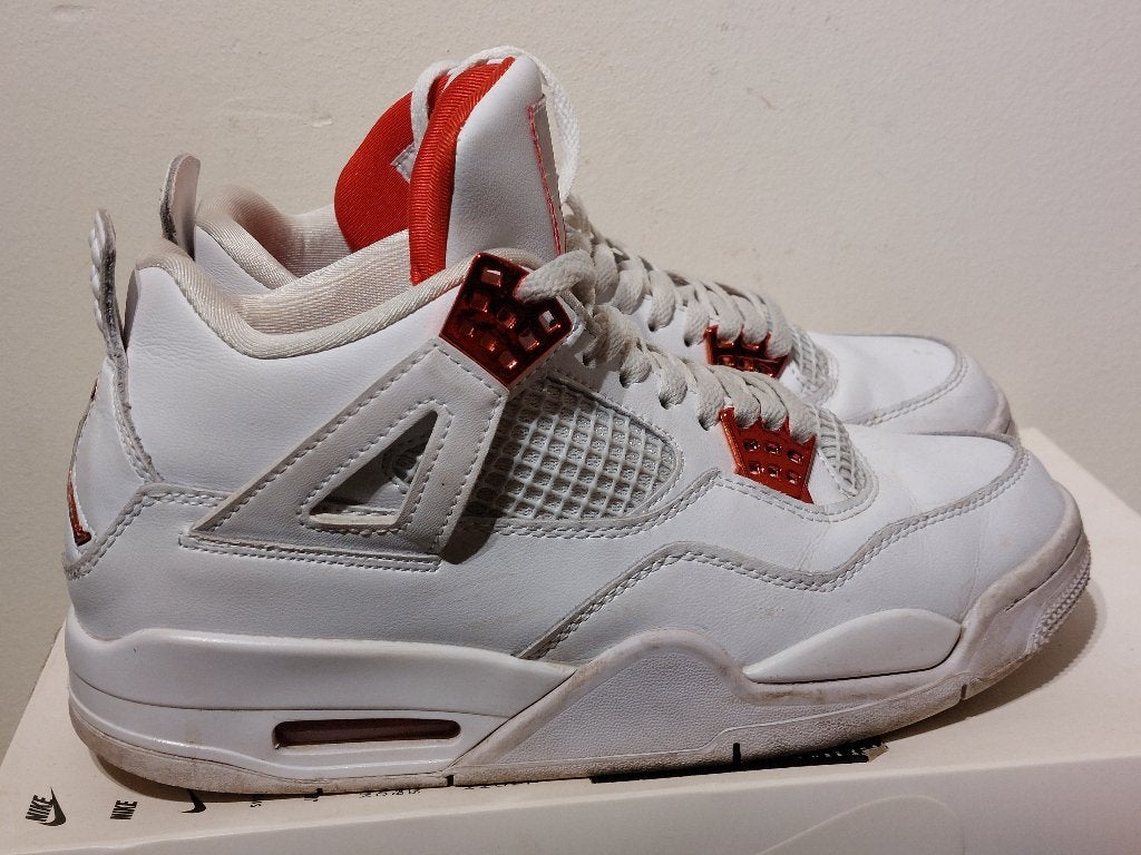 Jordan 4 metallic red maat 40, Wit, Ophalen of Verzenden, Sneakers of Gympen, Gedragen