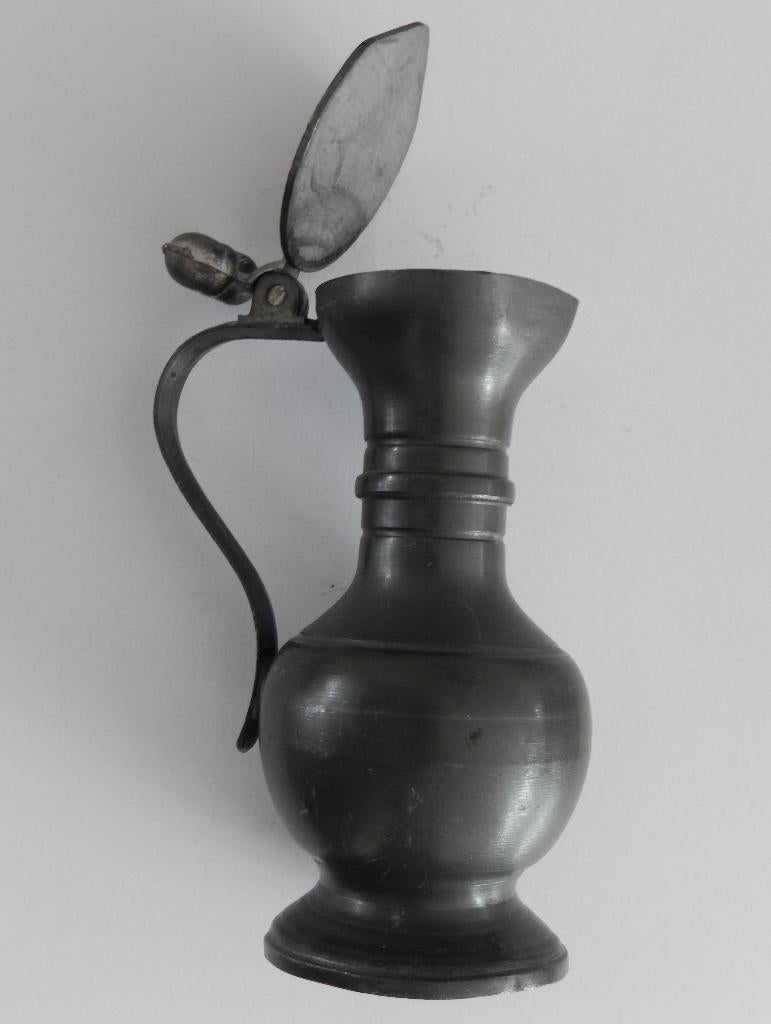 Antieke tinnen dekselkan, eikeltjeskan. Engeltjes tin, Antiek en Kunst, Ophalen of Verzenden