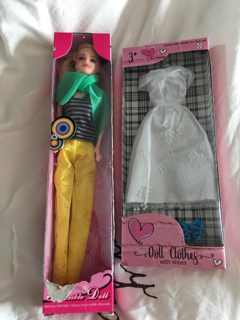 Barbie pop en kleertjes Nieuw., Nieuw, Pop