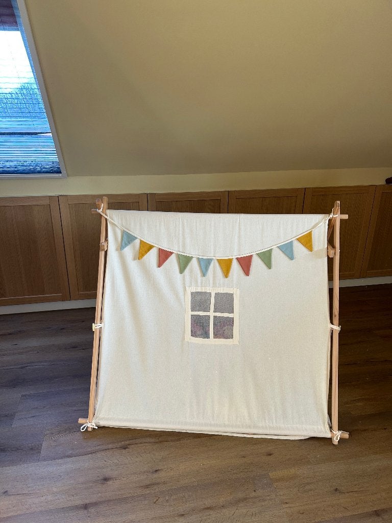 Leuke speeltent Petite Amelie, Ophalen, Zo goed als nieuw
