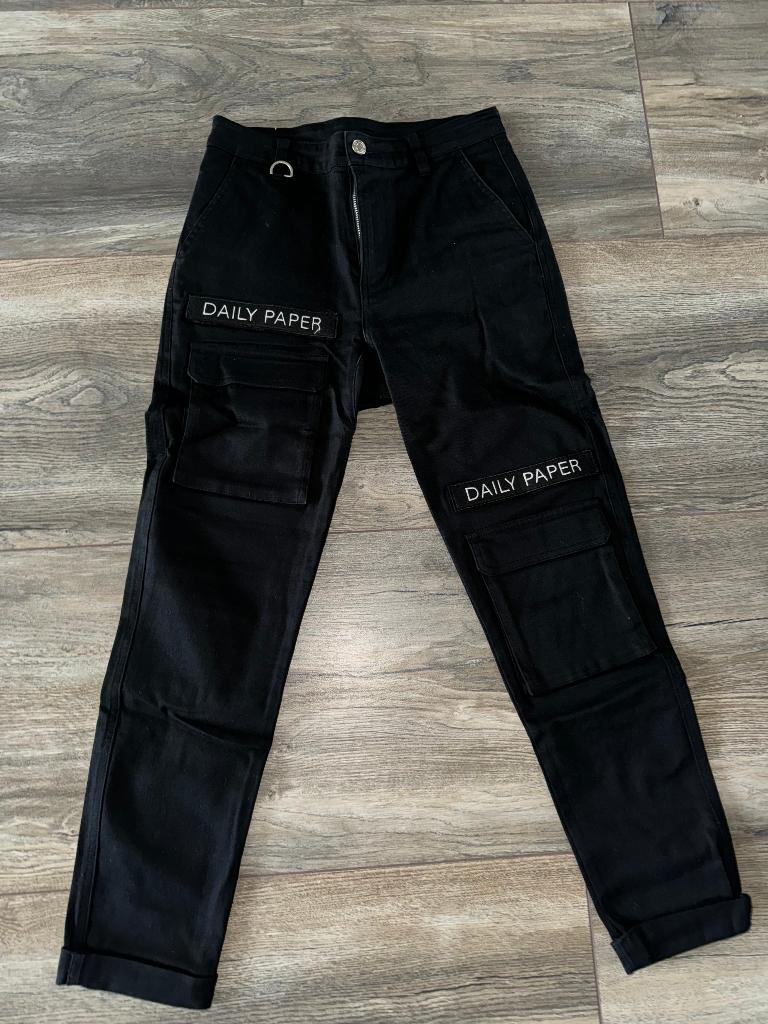 Daily Paper cargo broek, Ophalen, Zwart, Daily Paper, Zo goed als nieuw