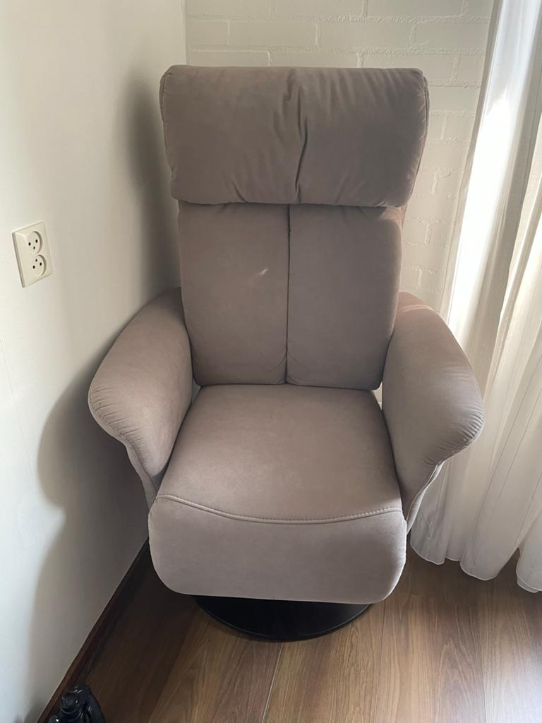 Comfortabele elektrische sta- op stoel, Ophalen, 75 tot 100 cm, Zo goed als nieuw, Stof