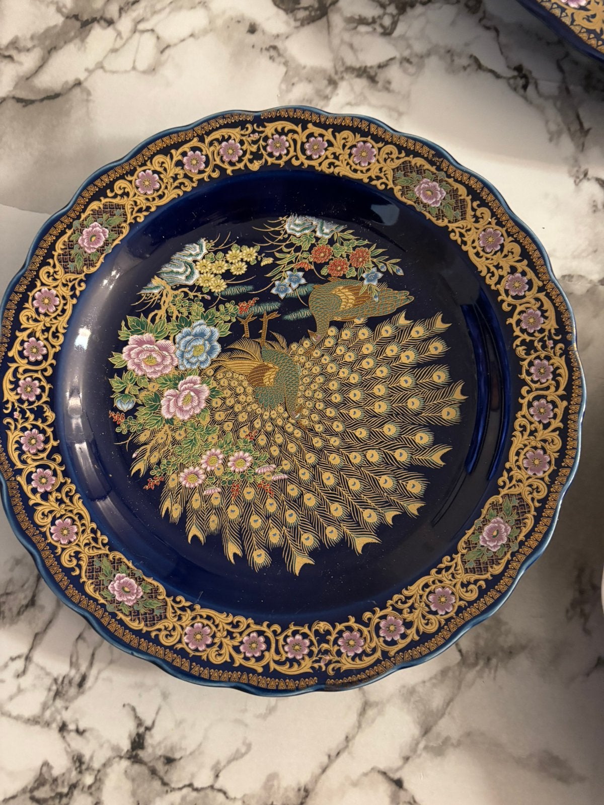 Decoratieve schaal met pauw en bloemen, donkerblauw, Antiek en Kunst, Ophalen
