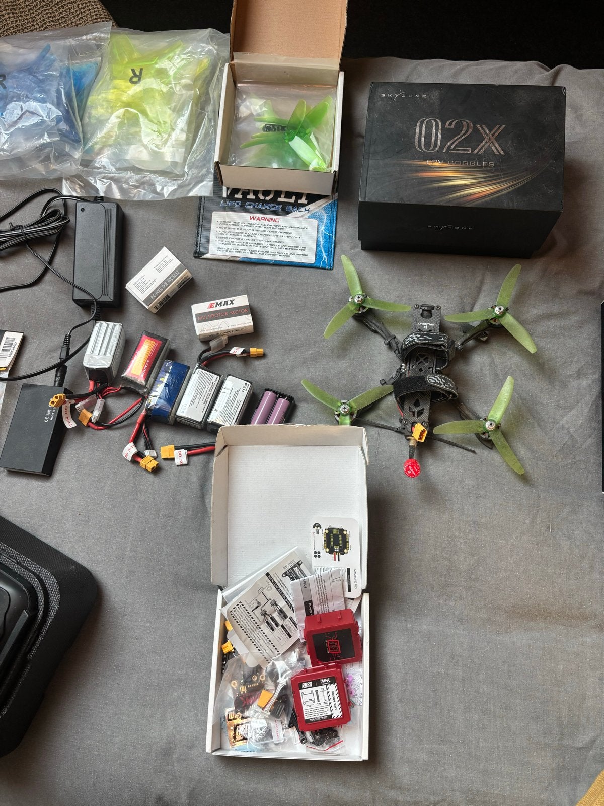 FPV Drone 4S Analoog Set met Skyzone O2 Goggles & RadioMaste, Ophalen, Gebruikt, Basiskwaliteit, Overige merken