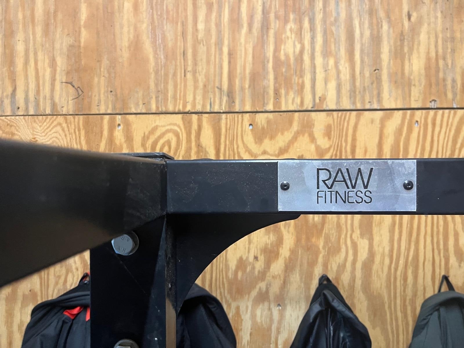 Raw Fitness rek met bank, Ophalen, Gebruikt, Borst, Fitnessbank