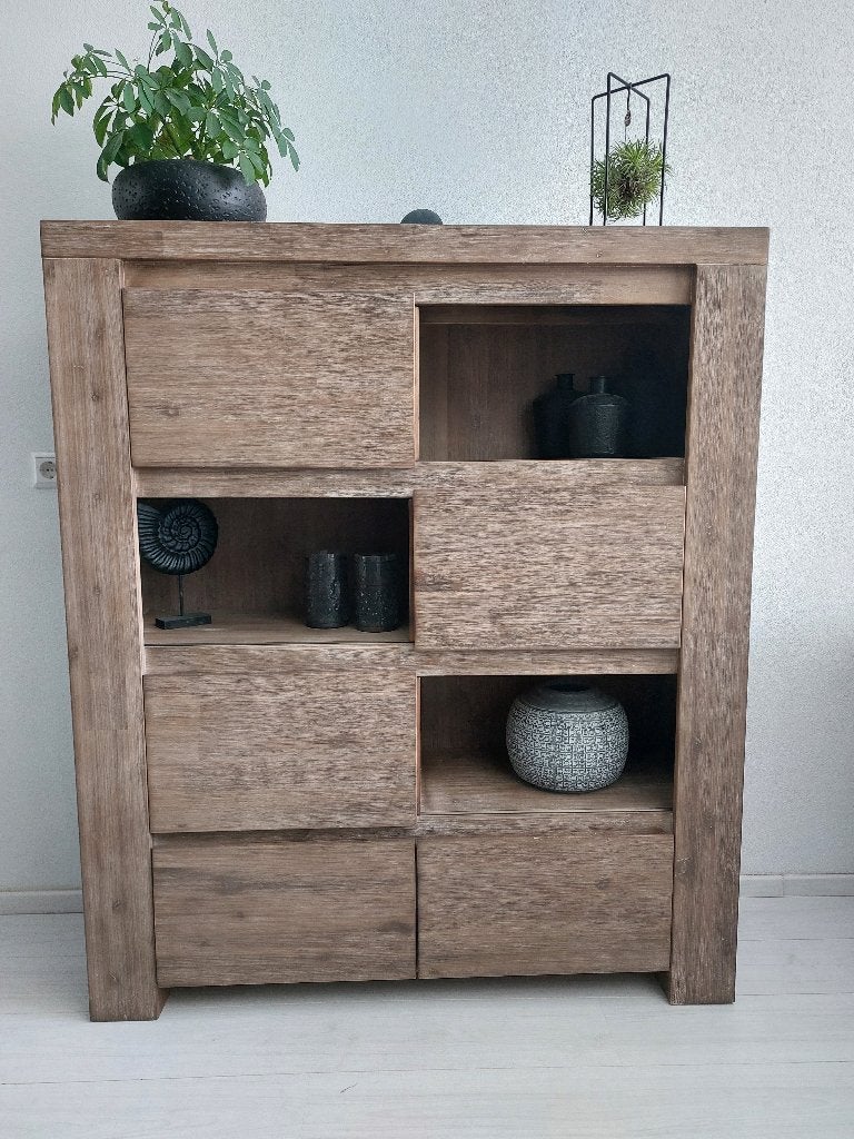 Acacia houten kast met schuifdeuren, open vakken en 2 lades, Ophalen, Gebruikt, Met lade(s), 100 tot 150 cm