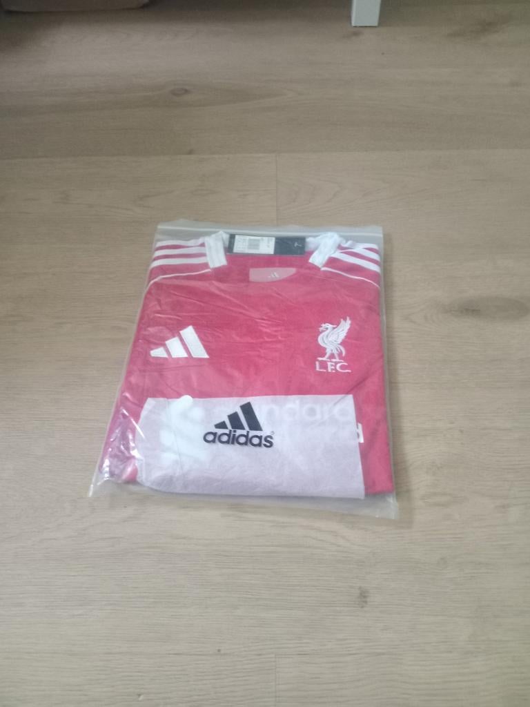 Liverpool voetbal shirt Maat M snel verzenden, Maat M, Verzenden, Zo goed als nieuw, Shirt