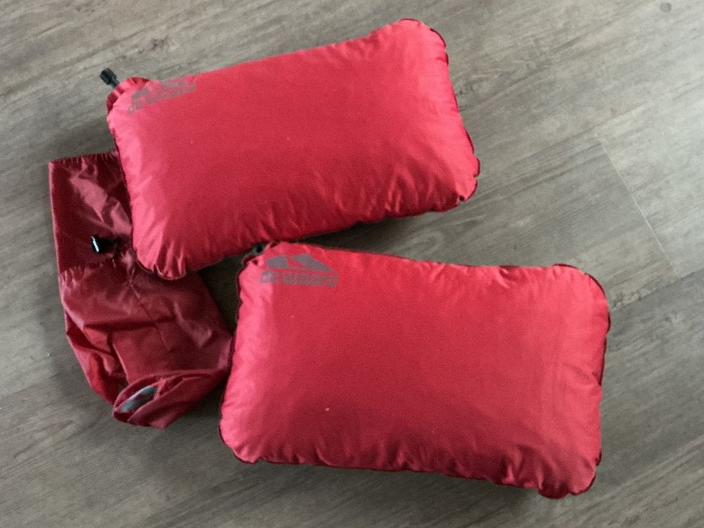 Lichtgewicht kampeerkussentje, Ophalen of Verzenden, Zo goed als nieuw