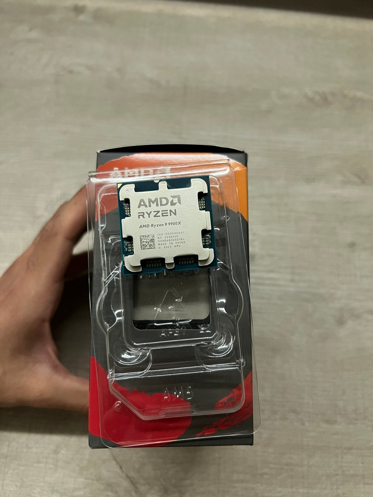 AMD Ryzen 9 9900X , 4 maanden oud , INCL FACTUUR, Ophalen of Verzenden, Zo goed als nieuw, 4 Ghz of meer