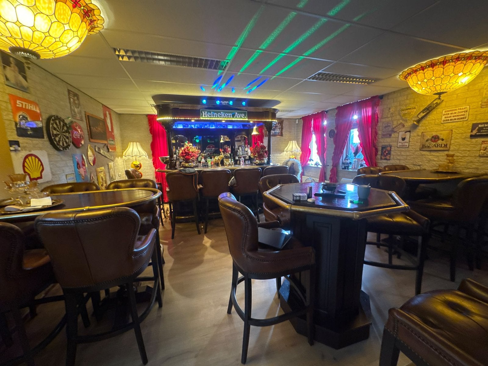 bar compleet