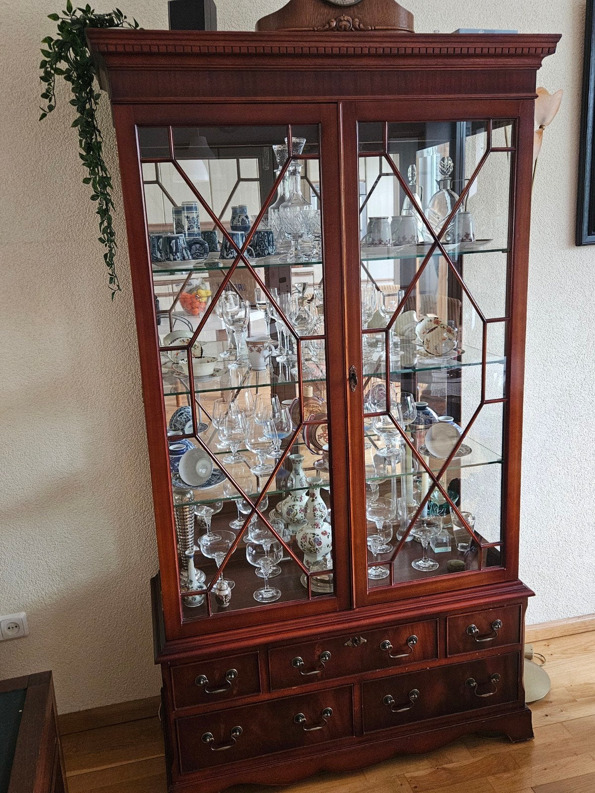 Antieke vitrinekast van mahonie hout!, Ophalen