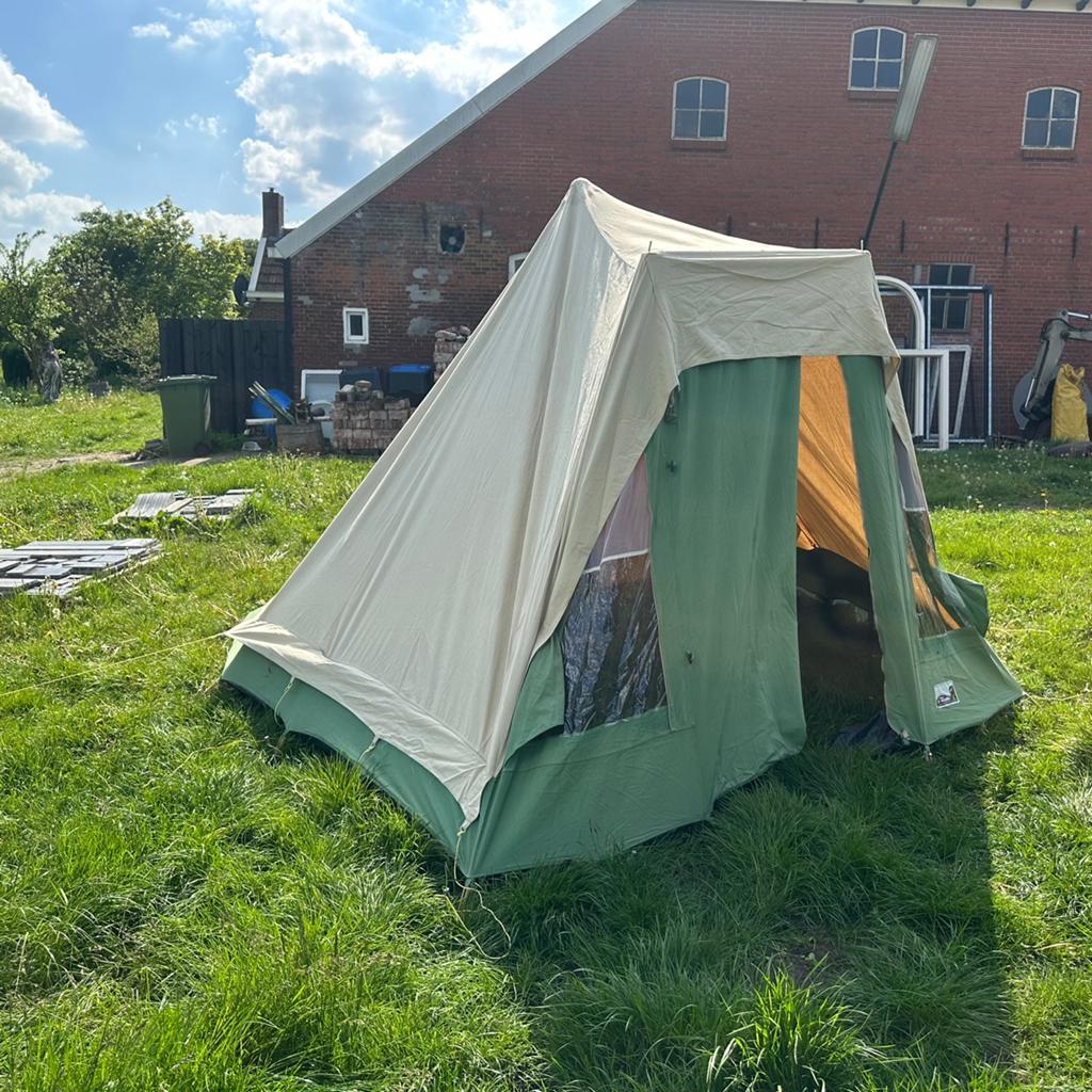 Vrijbuiter pyramide tent voor 4 personen., Caravans en Kamperen, Ophalen of Verzenden, Gebruikt, Tot en met 4