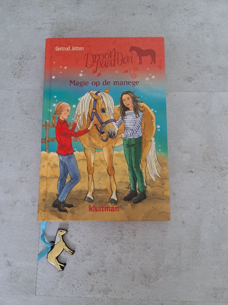 Gertrud Jetten - Magie op de Manege, Fictie algemeen, Ophalen of Verzenden, Zo goed als nieuw, Gertrud Jetten